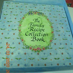 Family Recipe Collection Binder, new in box